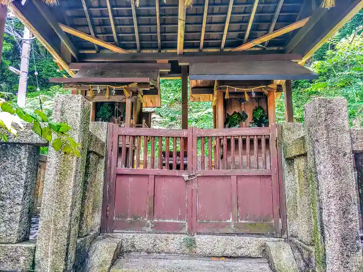 美峰稲荷神社の本殿・本堂