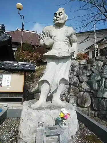 高松山観音寺の像