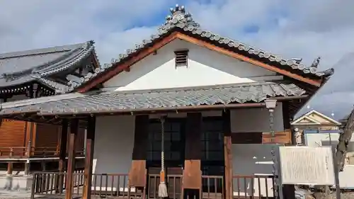 西導寺の本殿・本堂