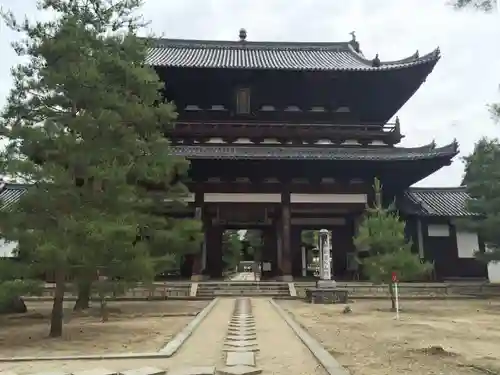 萬福寺の山門