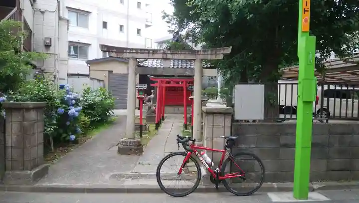 田中稲荷神社の鳥居