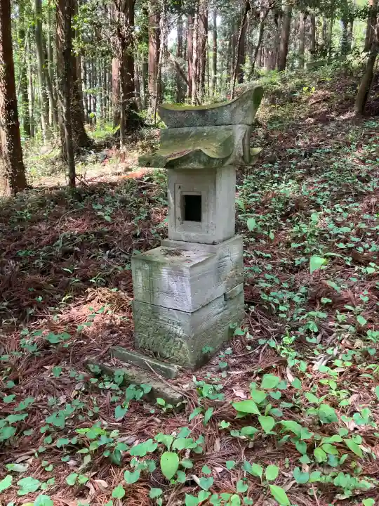 浅間神社の{uncategorized: "未分類", other: "その他", undefined: "問題あり", building: "その他建物", grave: "お墓", sacred_gate: "鳥居", guardian: "狛犬", statue: "像", buddha: "仏像", history: "歴史", nature: "自然", garden: "庭園", animal: "動物", pagoda: "塔", temizu: "手水舎", mountain_gate: "山門・神門", sanctuary: "本殿・本堂", subordinate: "末社・摂社", art: "芸術", scenery: "景色", jizo: "地蔵", ema: "絵馬", goshuin: "御朱印", omikuji: "おみくじ", items: "授与品その他", amulet: "お守り", goshuincho: "御朱印帳", eats: "食事", festival: "お祭り", votive_dance: "神楽", shichigosan: "七五三参", wedding: "結婚式", experience: "体験その他", initially: "初詣", around: "周辺", anti_infection: "感染症対策"}