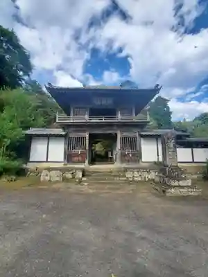秩父札所三十二番　法性寺の山門・神門