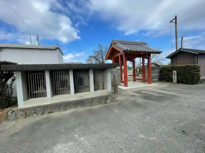 安養院の{uncategorized: "未分類", other: "その他", undefined: "問題あり", building: "その他建物", grave: "お墓", sacred_gate: "鳥居", guardian: "狛犬", statue: "像", buddha: "仏像", history: "歴史", nature: "自然", garden: "庭園", animal: "動物", pagoda: "塔", temizu: "手水舎", mountain_gate: "山門・神門", sanctuary: "本殿・本堂", subordinate: "末社・摂社", art: "芸術", scenery: "景色", jizo: "地蔵", ema: "絵馬", goshuin: "御朱印", omikuji: "おみくじ", items: "授与品その他", amulet: "お守り", goshuincho: "御朱印帳", eats: "食事", festival: "お祭り", votive_dance: "神楽", shichigosan: "七五三参", wedding: "結婚式", experience: "体験その他", initially: "初詣", around: "周辺", anti_infection: "感染症対策"}