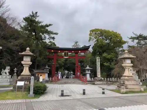 氣比神宮の鳥居