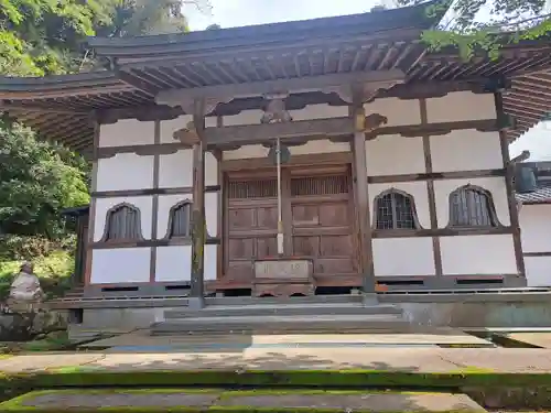 八坂寺の本殿・本堂