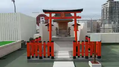 妙帰 稲荷大明神の鳥居