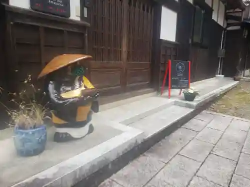 吸湖山　青岸寺の建物その他