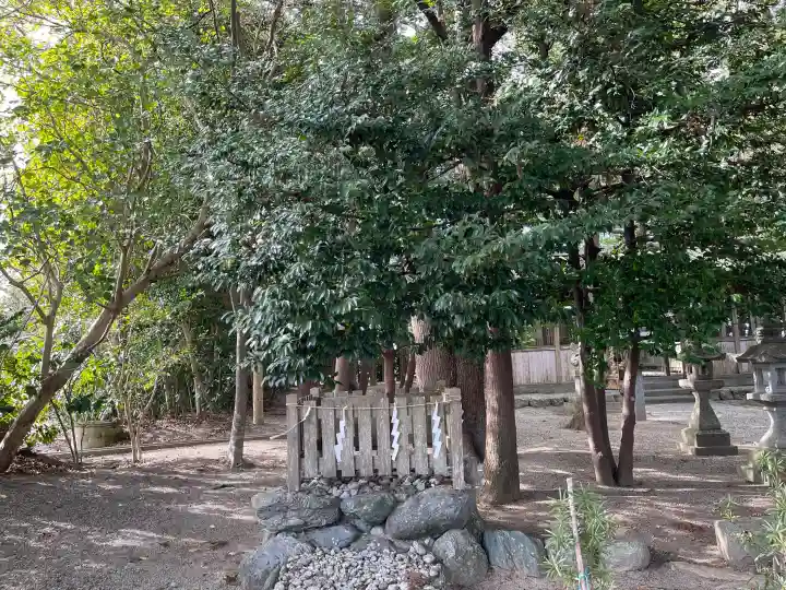 奈々美神社の{uncategorized: "未分類", other: "その他", undefined: "問題あり", building: "その他建物", grave: "お墓", sacred_gate: "鳥居", guardian: "狛犬", statue: "像", buddha: "仏像", history: "歴史", nature: "自然", garden: "庭園", animal: "動物", pagoda: "塔", temizu: "手水舎", mountain_gate: "山門・神門", sanctuary: "本殿・本堂", subordinate: "末社・摂社", art: "芸術", scenery: "景色", jizo: "地蔵", ema: "絵馬", goshuin: "御朱印", omikuji: "おみくじ", items: "授与品その他", amulet: "お守り", goshuincho: "御朱印帳", eats: "食事", festival: "お祭り", votive_dance: "神楽", shichigosan: "七五三参", wedding: "結婚式", experience: "体験その他", initially: "初詣", around: "周辺", anti_infection: "感染症対策"}