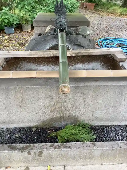 御裳神社の手水舎