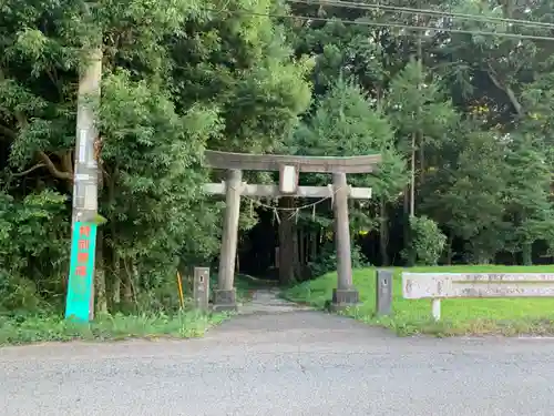 諏訪神社の鳥居