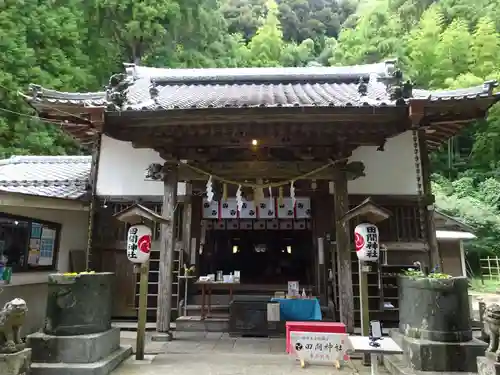 田間神社の本殿・本堂