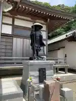 観音寺の像