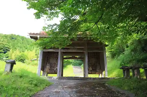 円城寺の山門