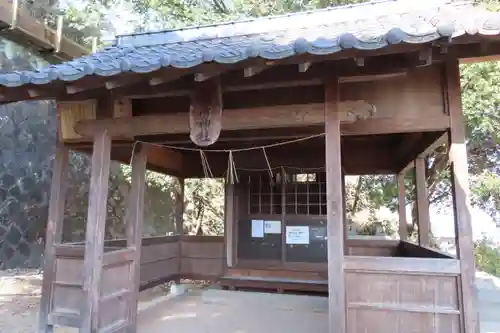 稲荷神社の本殿