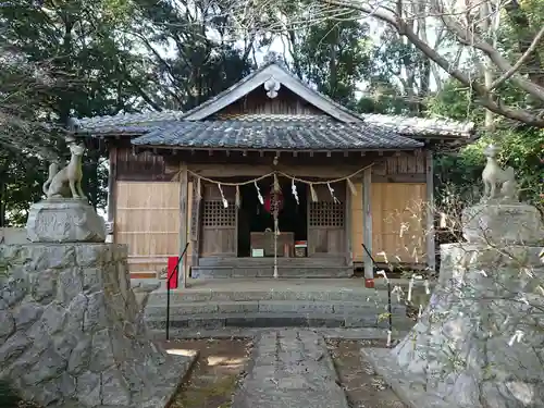 牛川稲荷の本殿・本堂