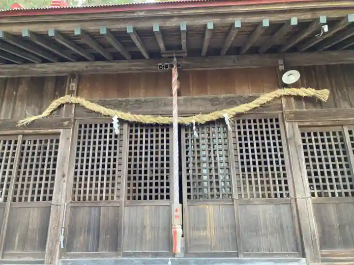 粟津神社の本殿・本堂