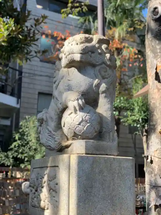 高円寺氷川神社の狛犬
