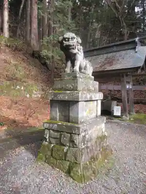 戸隠神社宝光社の狛犬