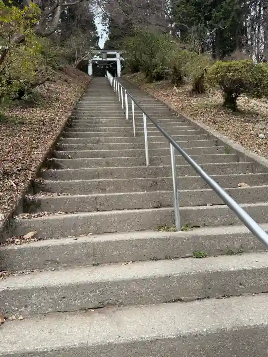 宝登山神社奥宮の{uncategorized: "未分類", other: "その他", undefined: "問題あり", building: "その他建物", grave: "お墓", sacred_gate: "鳥居", guardian: "狛犬", statue: "像", buddha: "仏像", history: "歴史", nature: "自然", garden: "庭園", animal: "動物", pagoda: "塔", temizu: "手水舎", mountain_gate: "山門・神門", sanctuary: "本殿・本堂", subordinate: "末社・摂社", art: "芸術", scenery: "景色", jizo: "地蔵", ema: "絵馬", goshuin: "御朱印", omikuji: "おみくじ", items: "授与品その他", amulet: "お守り", goshuincho: "御朱印帳", eats: "食事", festival: "お祭り", votive_dance: "神楽", shichigosan: "七五三参", wedding: "結婚式", experience: "体験その他", initially: "初詣", around: "周辺", anti_infection: "感染症対策"}