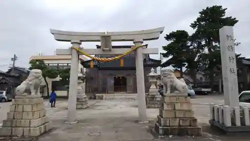 諏訪神社の鳥居