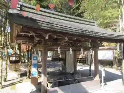 丹生川上神社(中社)の手水舎