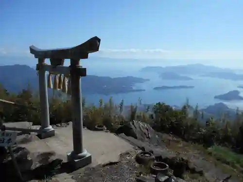 倉岳神社の鳥居