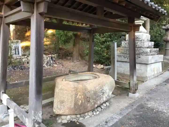 中臣印達神社の手水舎