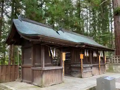 諏訪大社下社秋宮の末社・摂社