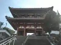 本佛寺の山門・神門