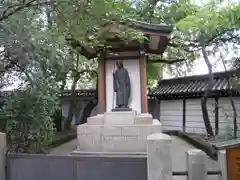 湊川神社の像