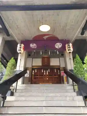 烏森神社の本殿・本堂