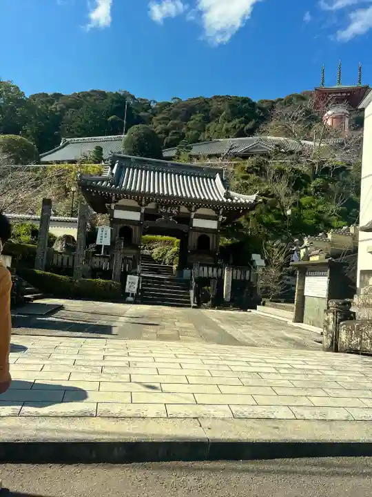 薬王寺の山門・神門