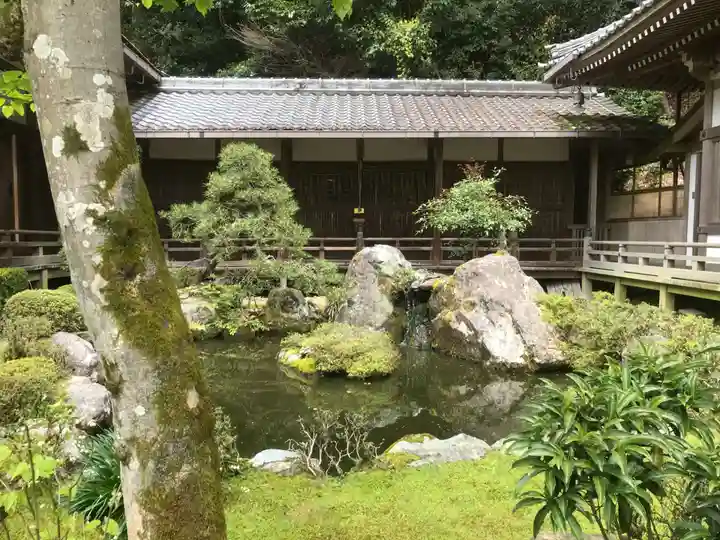 正法寺の庭園