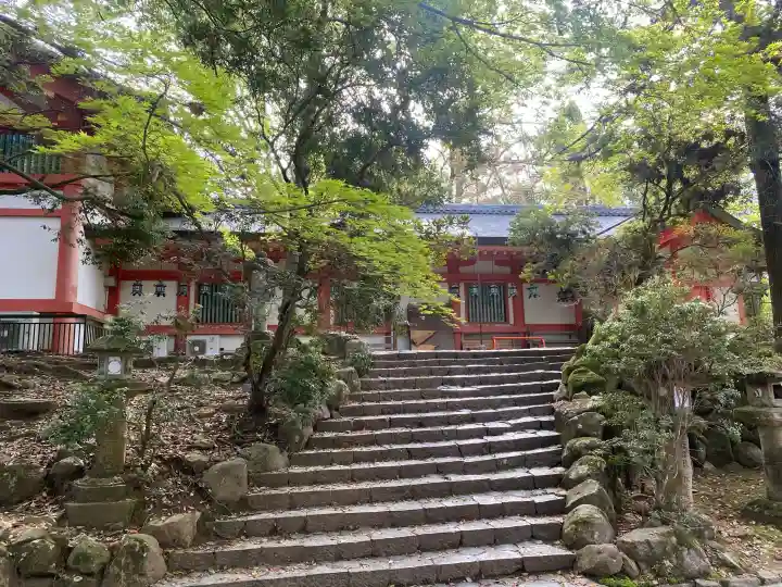 御祈祷所の{uncategorized: "未分類", other: "その他", undefined: "問題あり", building: "その他建物", grave: "お墓", sacred_gate: "鳥居", guardian: "狛犬", statue: "像", buddha: "仏像", history: "歴史", nature: "自然", garden: "庭園", animal: "動物", pagoda: "塔", temizu: "手水舎", mountain_gate: "山門・神門", sanctuary: "本殿・本堂", subordinate: "末社・摂社", art: "芸術", scenery: "景色", jizo: "地蔵", ema: "絵馬", goshuin: "御朱印", omikuji: "おみくじ", items: "授与品その他", amulet: "お守り", goshuincho: "御朱印帳", eats: "食事", festival: "お祭り", votive_dance: "神楽", shichigosan: "七五三参", wedding: "結婚式", experience: "体験その他", initially: "初詣", around: "周辺", anti_infection: "感染症対策"}