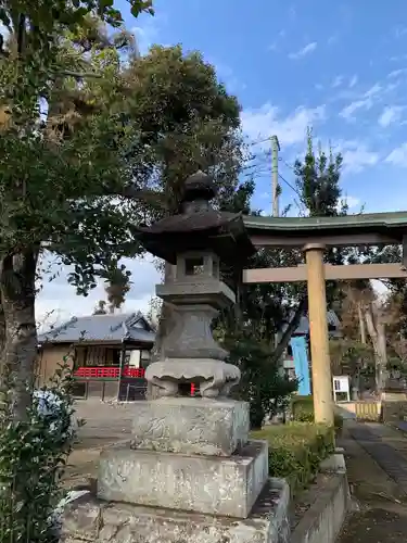 上中居諏訪神社の建物その他