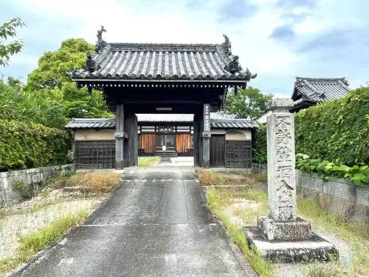 陽光寺の{uncategorized: "未分類", other: "その他", undefined: "問題あり", building: "その他建物", grave: "お墓", sacred_gate: "鳥居", guardian: "狛犬", statue: "像", buddha: "仏像", history: "歴史", nature: "自然", garden: "庭園", animal: "動物", pagoda: "塔", temizu: "手水舎", mountain_gate: "山門・神門", sanctuary: "本殿・本堂", subordinate: "末社・摂社", art: "芸術", scenery: "景色", jizo: "地蔵", ema: "絵馬", goshuin: "御朱印", omikuji: "おみくじ", items: "授与品その他", amulet: "お守り", goshuincho: "御朱印帳", eats: "食事", festival: "お祭り", votive_dance: "神楽", shichigosan: "七五三参", wedding: "結婚式", experience: "体験その他", initially: "初詣", around: "周辺", anti_infection: "感染症対策"}