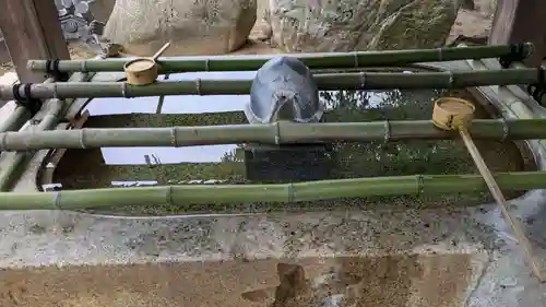 伊豫豆比古命神社の手水舎