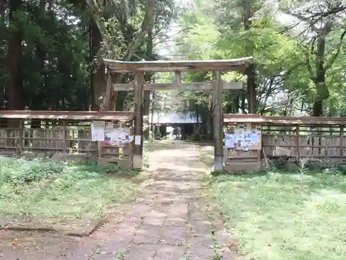 都々古別神社(馬場)の鳥居