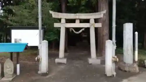 高房神社の鳥居