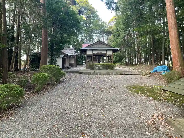 大寳神社の{uncategorized: "未分類", other: "その他", undefined: "問題あり", building: "その他建物", grave: "お墓", sacred_gate: "鳥居", guardian: "狛犬", statue: "像", buddha: "仏像", history: "歴史", nature: "自然", garden: "庭園", animal: "動物", pagoda: "塔", temizu: "手水舎", mountain_gate: "山門・神門", sanctuary: "本殿・本堂", subordinate: "末社・摂社", art: "芸術", scenery: "景色", jizo: "地蔵", ema: "絵馬", goshuin: "御朱印", omikuji: "おみくじ", items: "授与品その他", amulet: "お守り", goshuincho: "御朱印帳", eats: "食事", festival: "お祭り", votive_dance: "神楽", shichigosan: "七五三参", wedding: "結婚式", experience: "体験その他", initially: "初詣", around: "周辺", anti_infection: "感染症対策"}