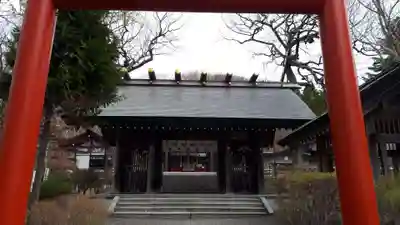 本輪西八幡神社の山門・神門