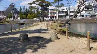 麓山弁財天の鳥居