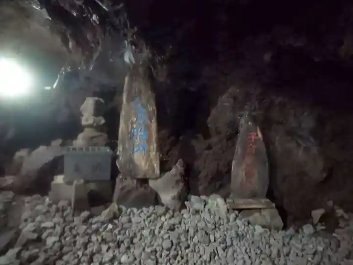 無戸室浅間神社(船津胎内神社)(山梨県)