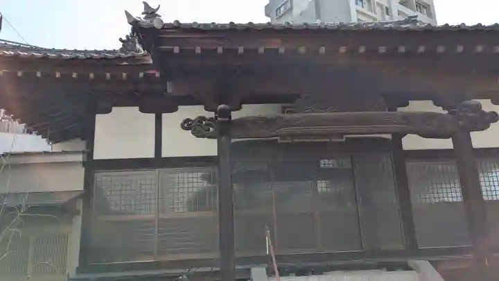 三寳寺の本殿・本堂