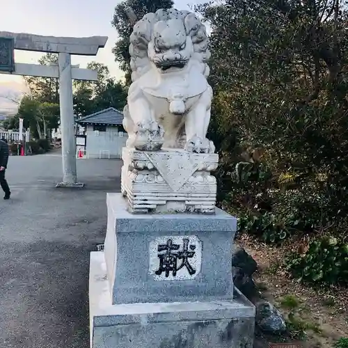 上地八幡宮の狛犬