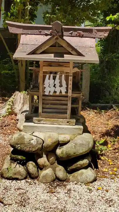 神明社の末社・摂社