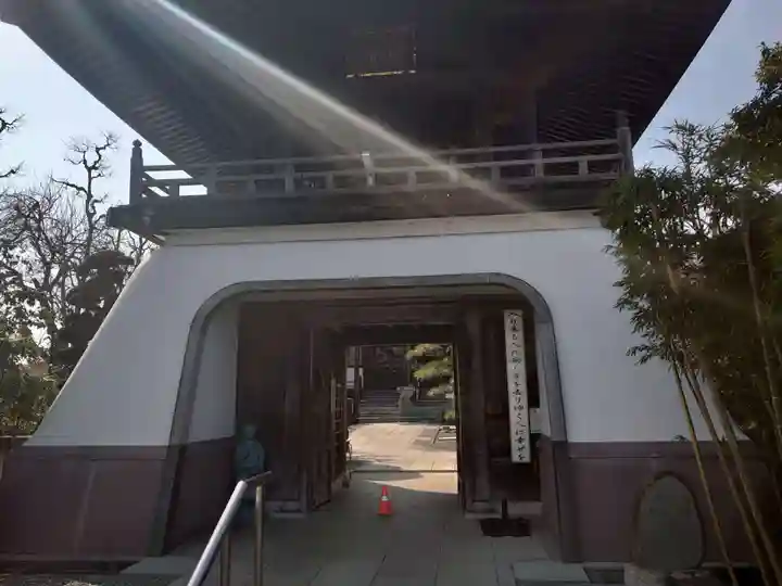 光明寺の山門・神門