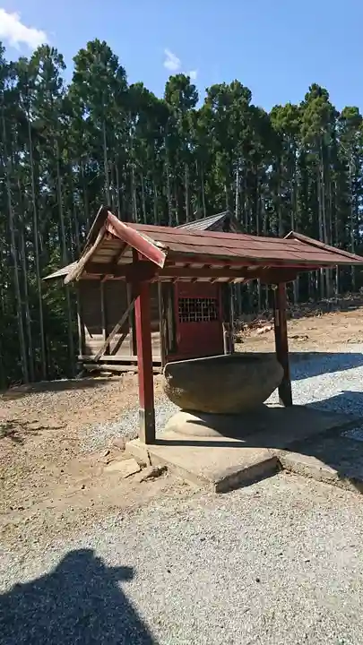 清水峯神社の手水舎