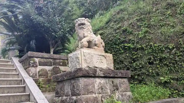 諏訪神社の狛犬